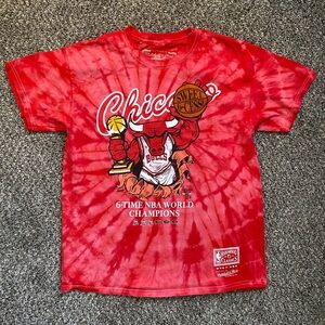 Chicago Bulls Mitchell & Ness Tie-dye Graphic Tee